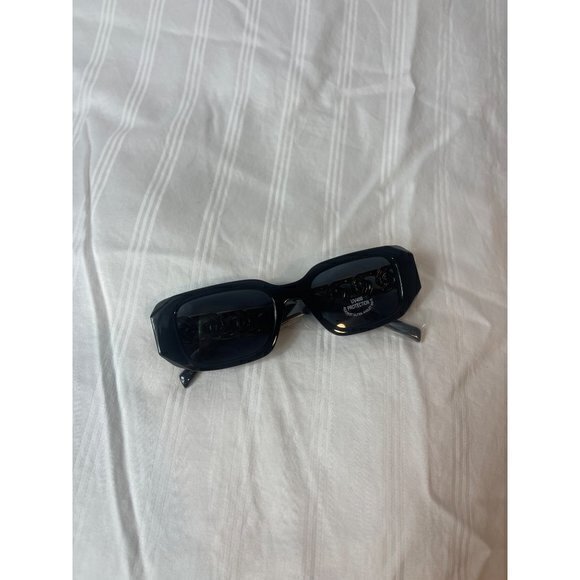 Curb Chain Square Frame Sunglasses Black‎ main image 6